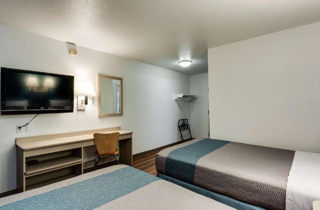 Motel 6-Spokane, Wa - West Екстер'єр фото