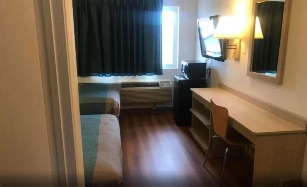 Motel 6-Spokane, Wa - West Екстер'єр фото