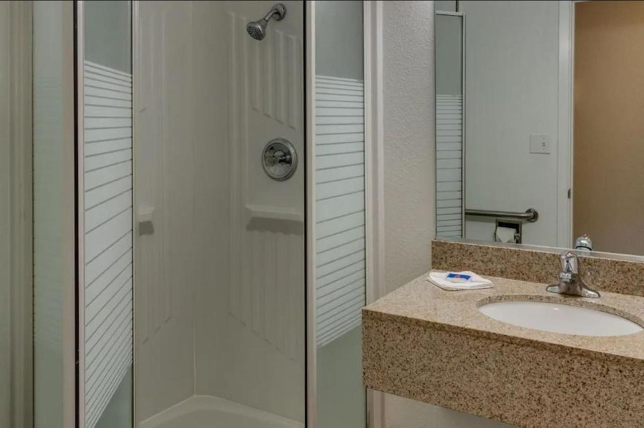 Motel 6-Spokane, Wa - West Екстер'єр фото